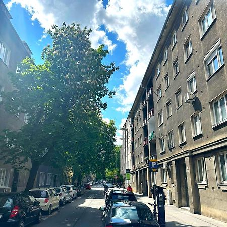 Apartment Helen - Old Town, Ac Братислава Экстерьер фото