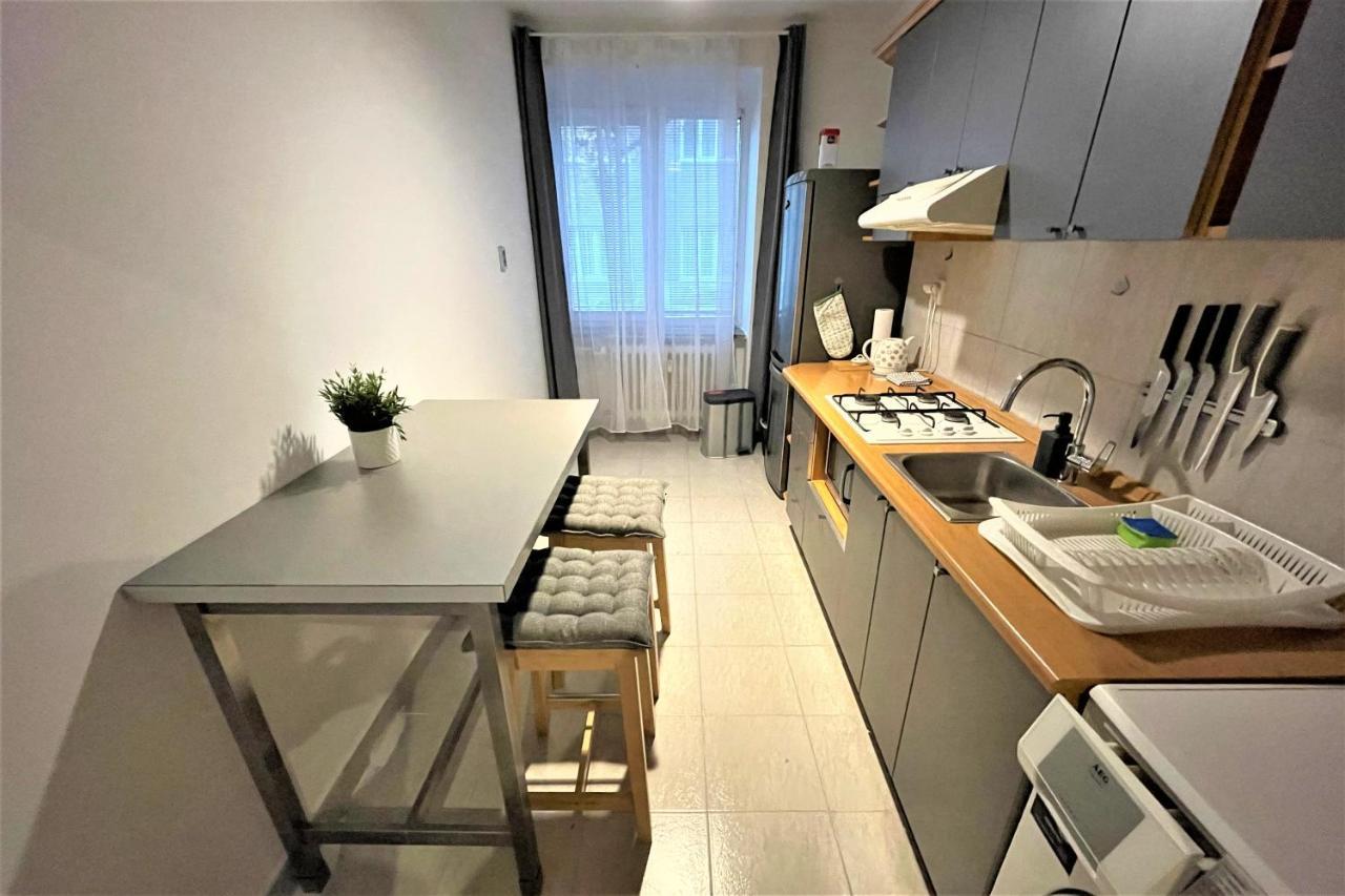 Apartment Helen - Old Town, Ac Братислава Экстерьер фото