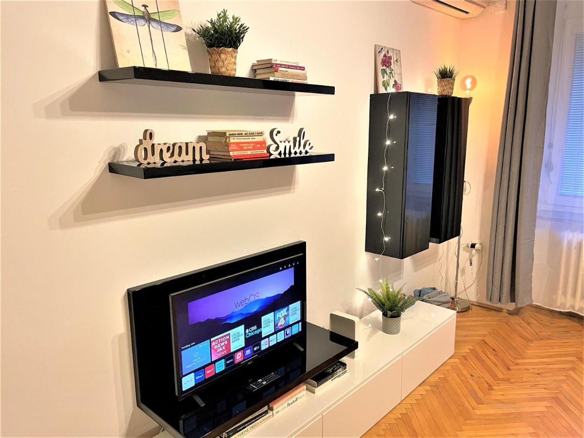 Apartment Helen - Old Town, Ac Братислава Экстерьер фото